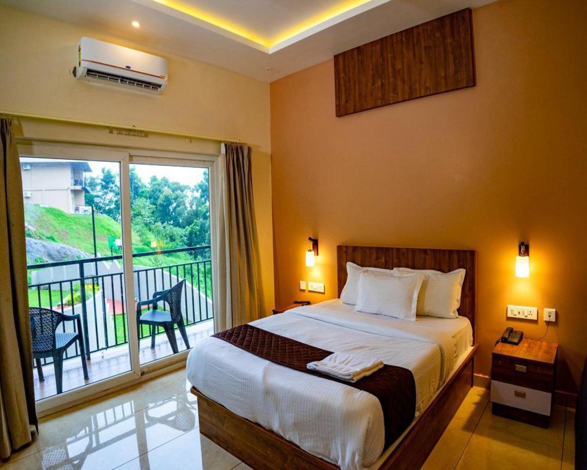 Karimb Resorts Vallikavungal Exterior foto